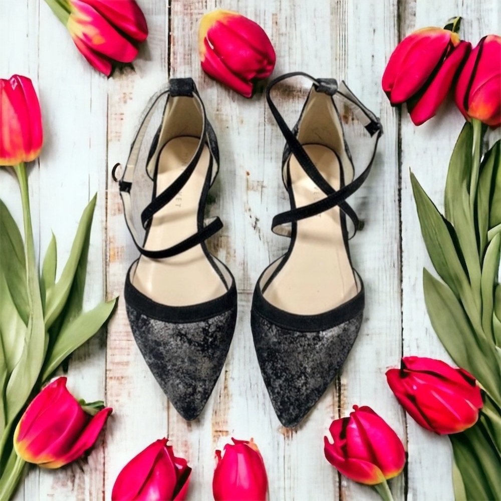 NEW! Made in Spain Pointy Leather Flats Size 9